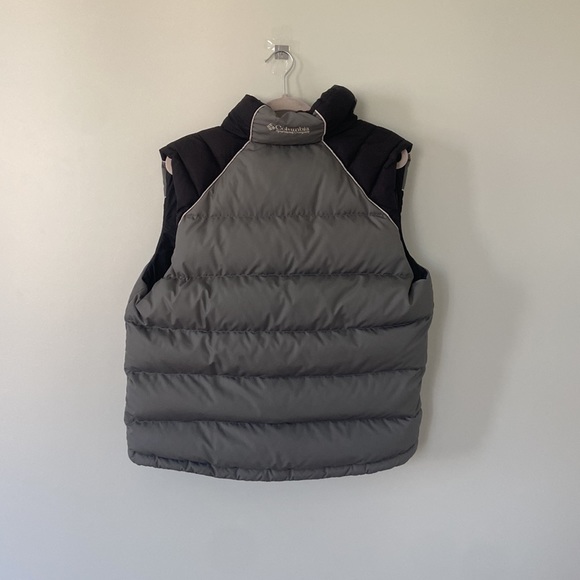 Oversized Columbia grey puffer vest - Picture 2 of 4